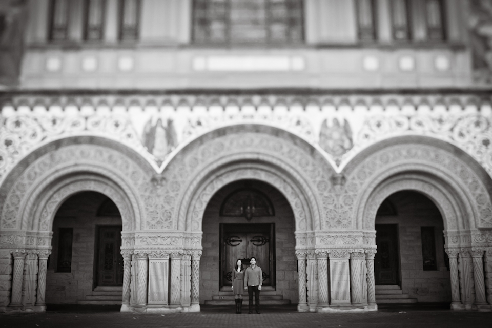 stanford engagement photographer, stanford university, palo alto engagement photographer, columns, couple, photos of couple, stanford memorial church, kiss, tilt shift