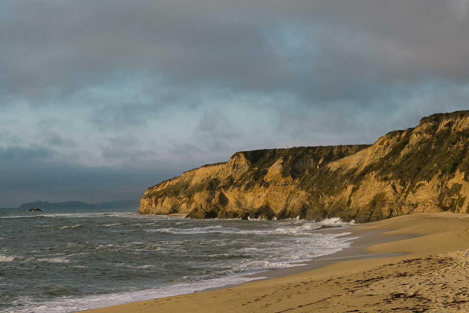 san francisco engagement session, san francisco engagement photographer, bay area wedding photographer, golden light, california wedding photography, jasmine lee photography, half moon bay wedding, ritz carlton hotel wedding, post wedding, beach wedding, post wedding session, cowell ranch beach photos, married couple