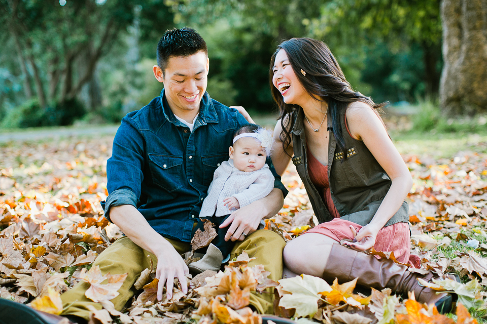 san francisco engagement session, san francisco engagement photographer, bay area wedding photographer, golden light, california wedding photography, jasmine lee photography, san francisco family session, golden gate park family session, family portraits, fall season, fall leaves, fall colors