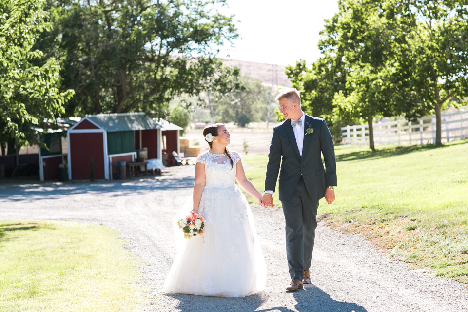 coyote ranch morgan hill wedding, morgan hill, barn wedding, ranch wedding, rustic wedding, creative wedding photography, golden light, palm tree wedding, sealed with a kiss events, huckleberry karen designs, strobe lighting, off camera flash, wedding party, south bay rustic wedding, jasmine lee photography