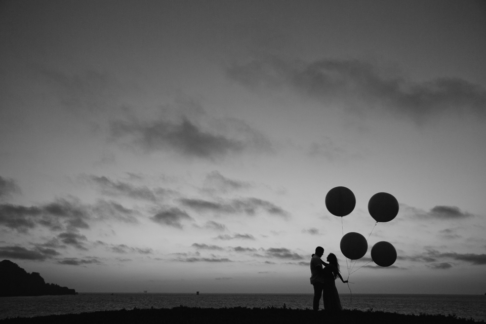 san francisco engagement photography, pier 7, urban engagement, weather balloons, shiba inu, napa couple engagement, golden light, whimsical engagement, picnic themed engagement, macaroons, macaron, creative engagement photography, bay area wedding photographer, charmed events group, jasmine lee photography