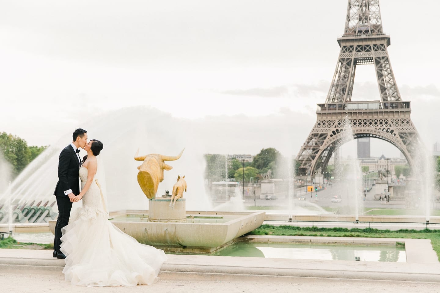 paris_eiffel_tower_jardin_du_tuileries_palais_royal_wedding_016.jpg