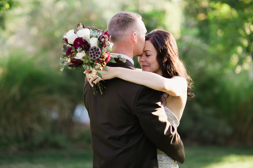 sonora wedding, union hill inn wedding, solo wedding photographer, rustic wedding photography, diy wedding details, vintage wedding furniture