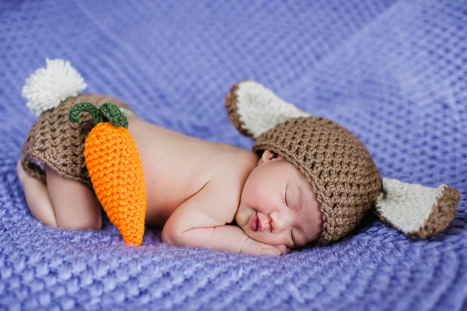 San Francisco newborn photographer, knitted bunny baby outfit, etsy outfit, baby carrot, hand knitted blanket