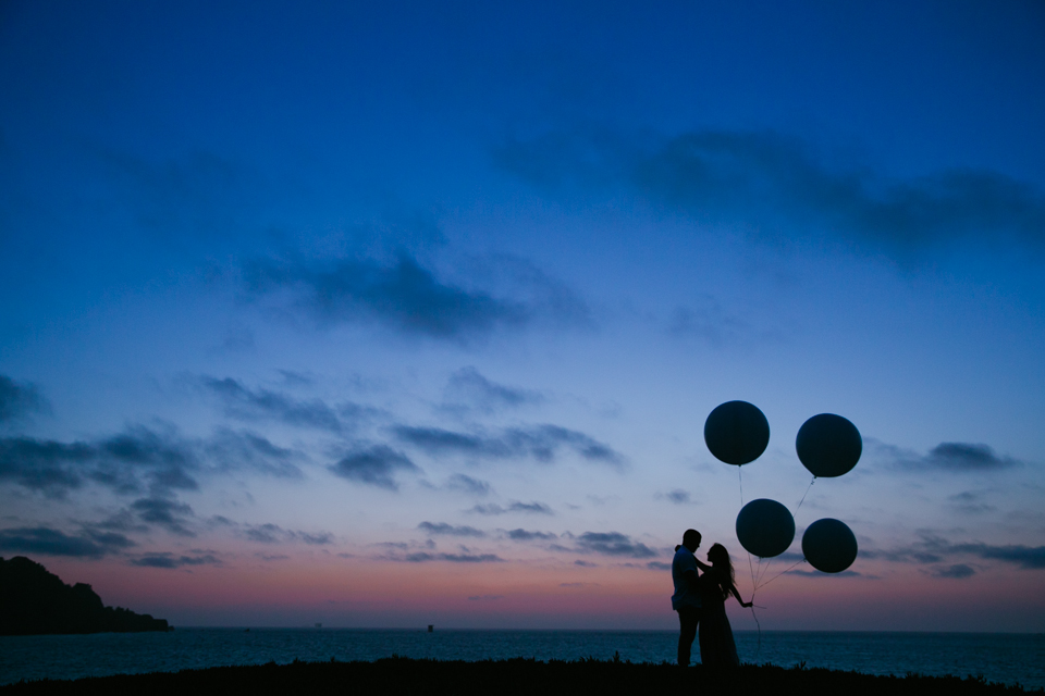 san francisco engagement session, whimiscal engagement session, weather balloons, macaroons, engagement ring, picnic beach engagement, golden light engagement, baker beach, san francisco wedding photographer, bay are wedding photography, engagement photographer, jasmine lee photography, silhouette engagement, creative engagement