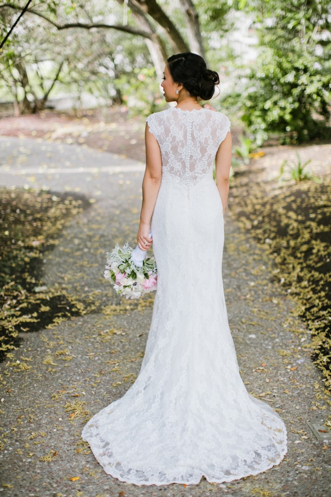 oakland wedding photographer, kaiser roof top garden wedding, oakland, lace details on dress, bride, lace covered back of bride's gown, off camera flash, creative images, happily married, diy arbor, bride and groom with dog, garden wedding, east bay wedding photographer, jasmine lee photography