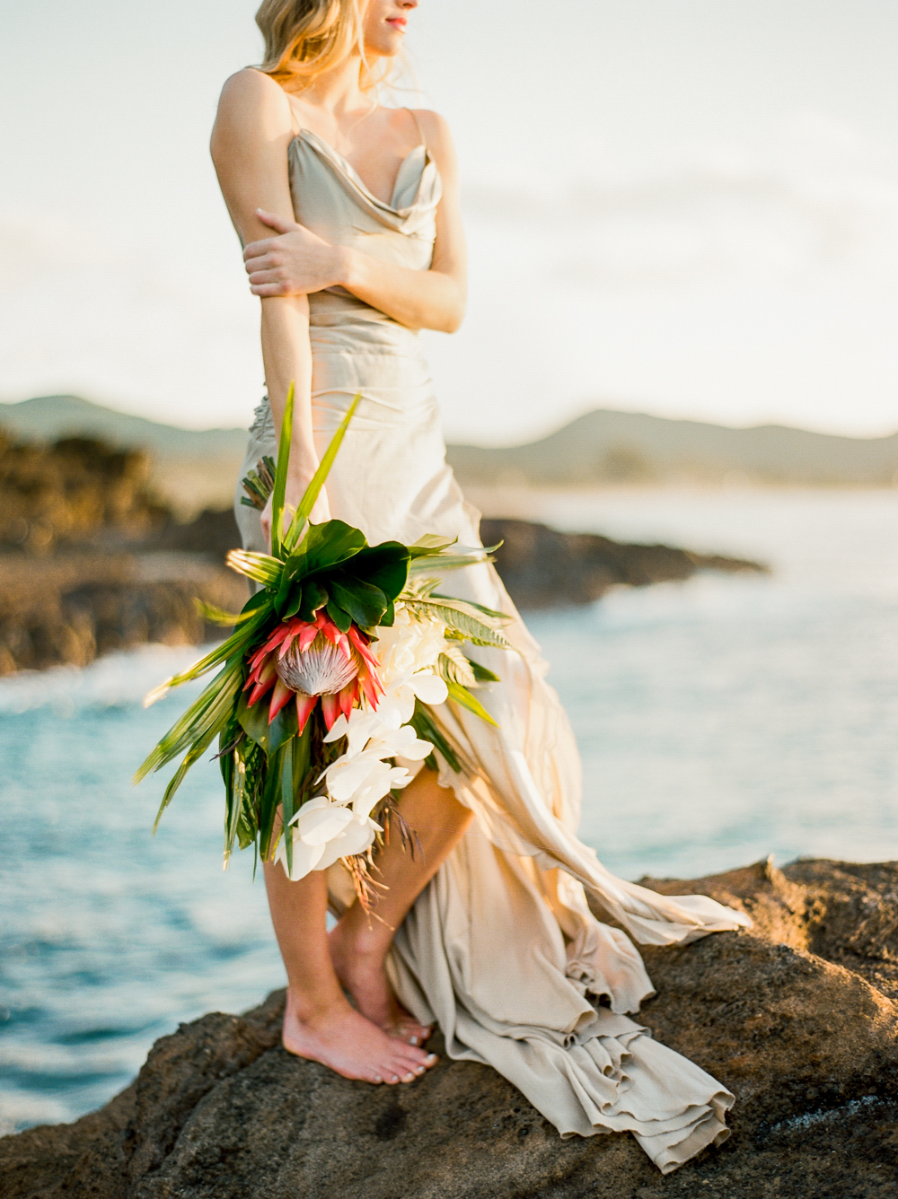 Makapuu_Beach_honolulu_oahu_hawaii_bride_portraits_016.jpg