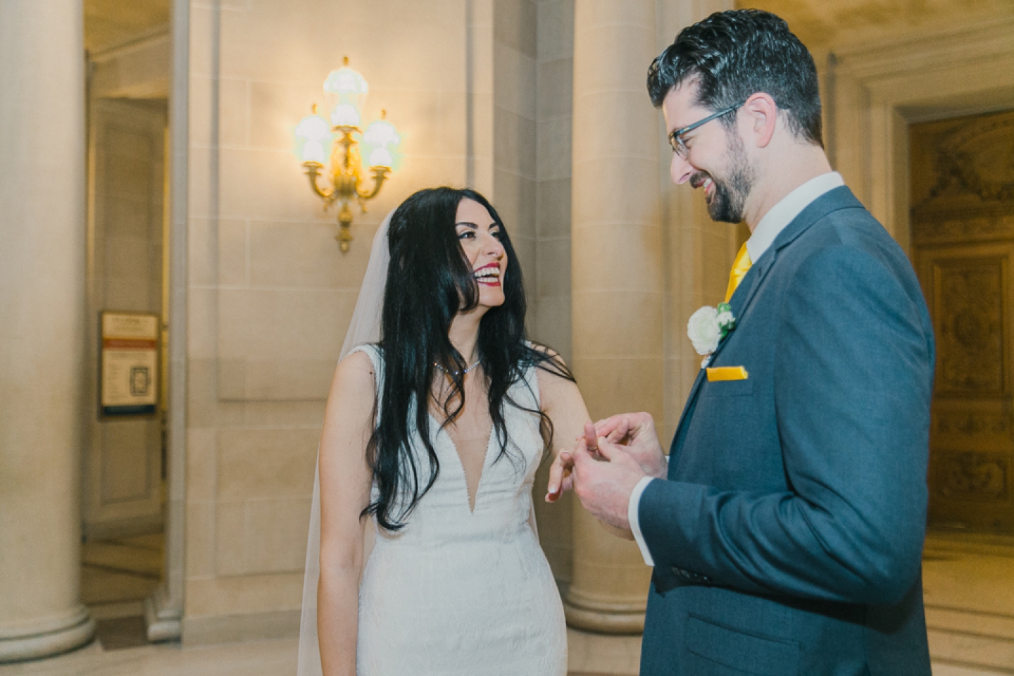 san_francisco_city_hall_palace_of_fine_arts_wedding_0010.jpg