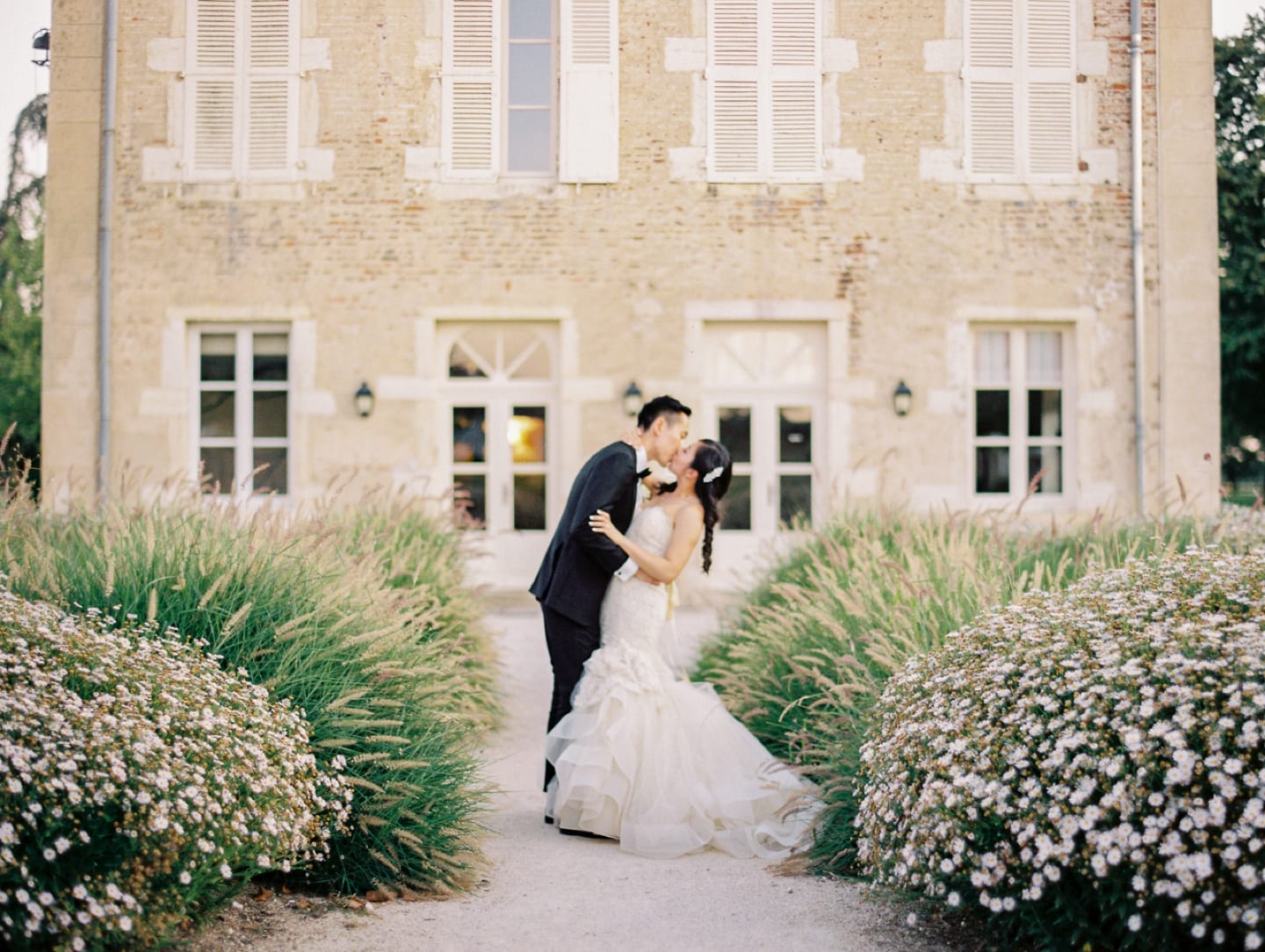 chateau_de_varennes_burgundy_france_wedding_001.jpg