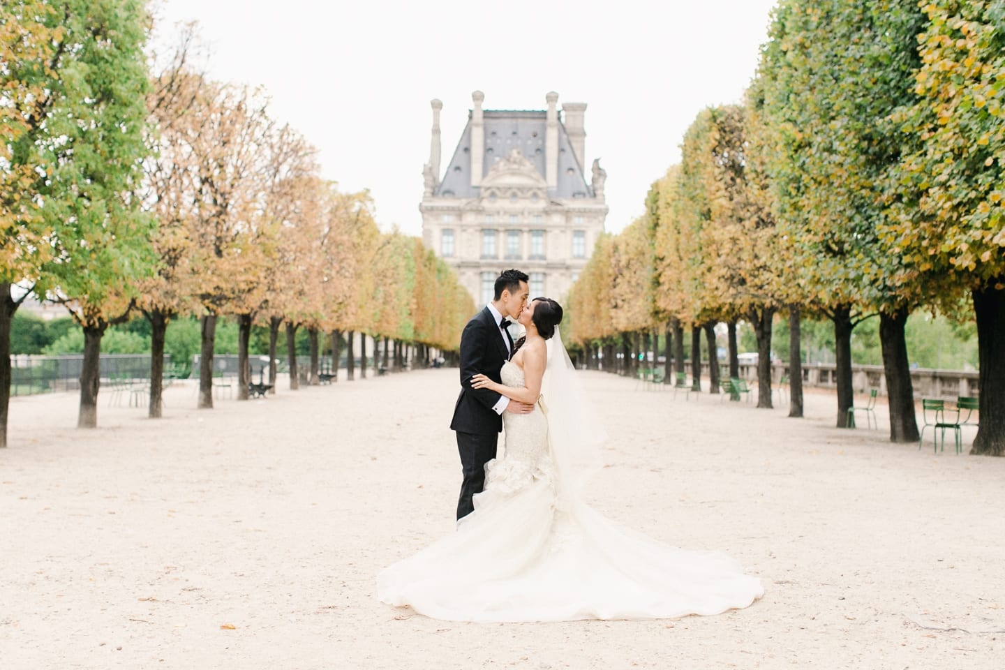 paris_eiffel_tower_jardin_du_tuileries_palais_royal_wedding_014.jpg