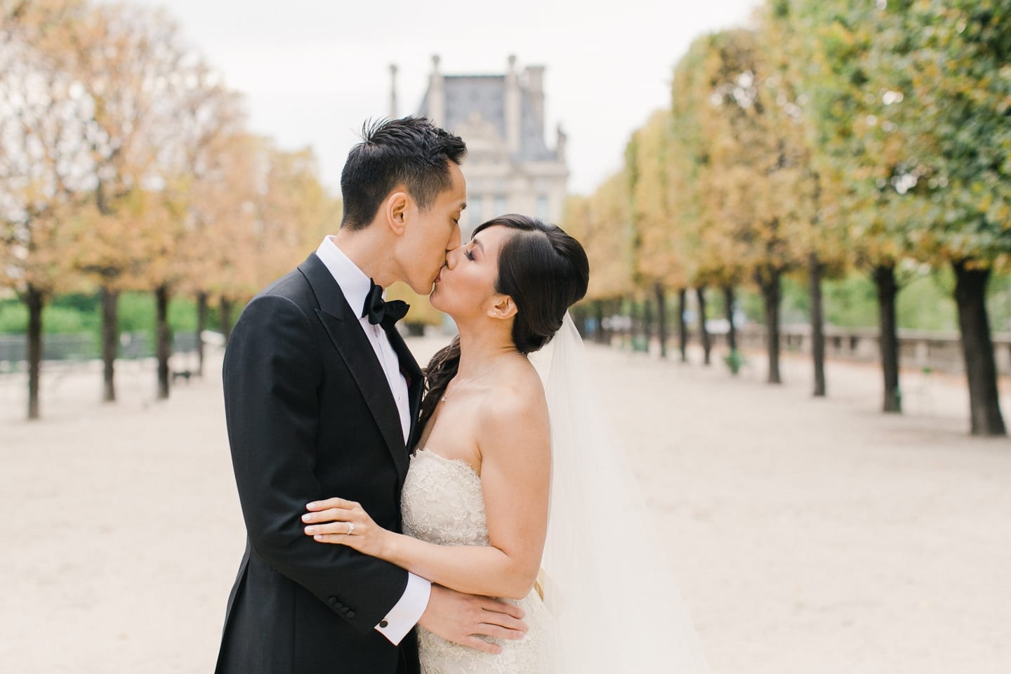 paris_eiffel_tower_jardin_du_tuileries_palais_royal_wedding_030.jpg