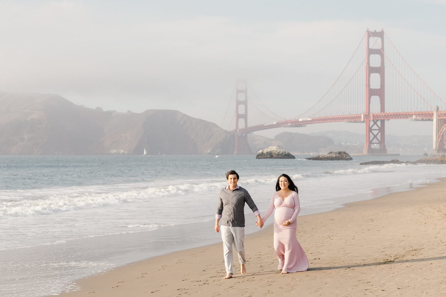 San Francisco Maternity Photographer: Baker Beach – Stephanie +