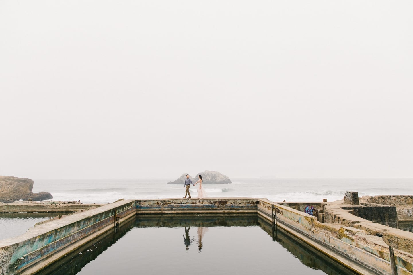 foggy_lands_end_sutro_baths_engagement_016.jpg