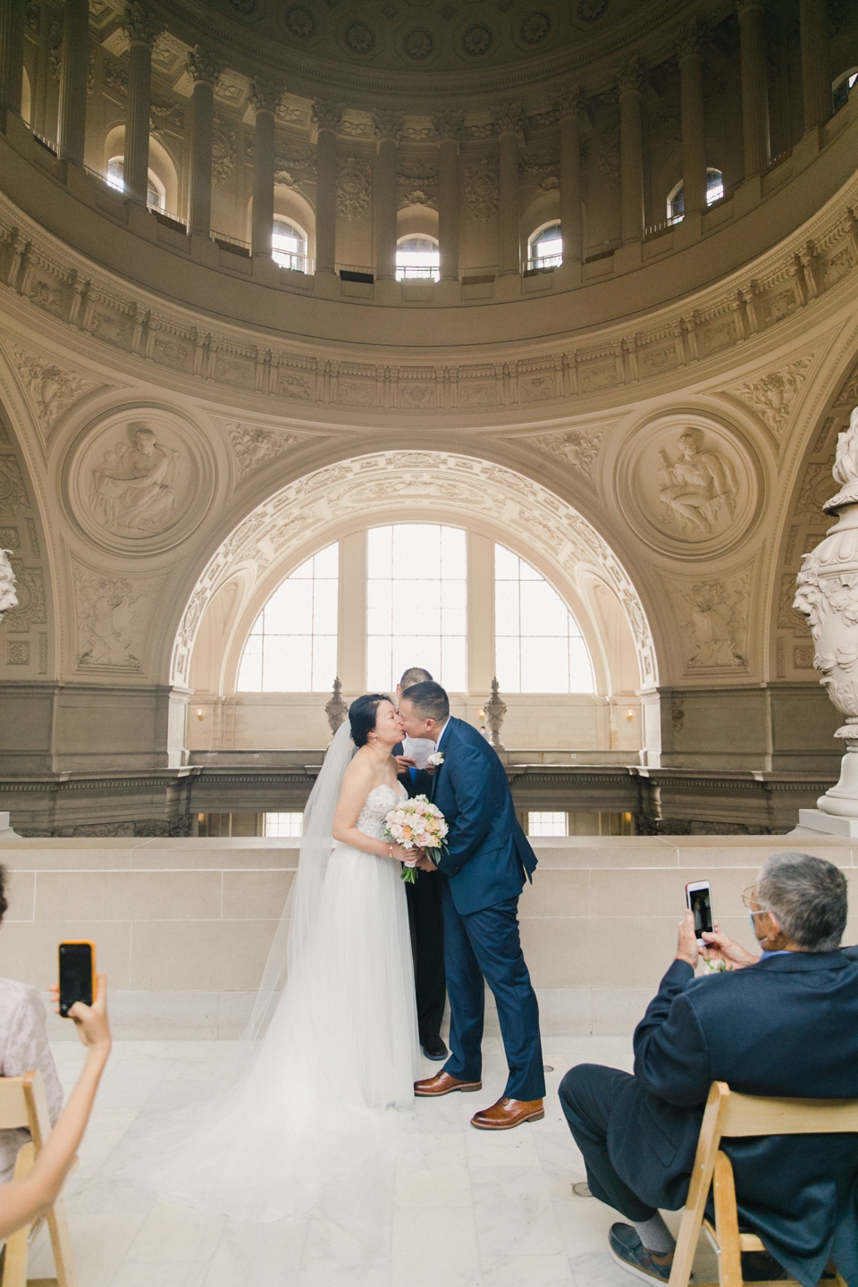 san_francisco_city_hall_4th_floor_wedding_008.jpg