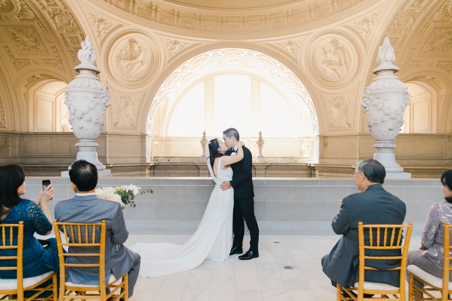 san_francisco_city_hall_wedding_014.jpg