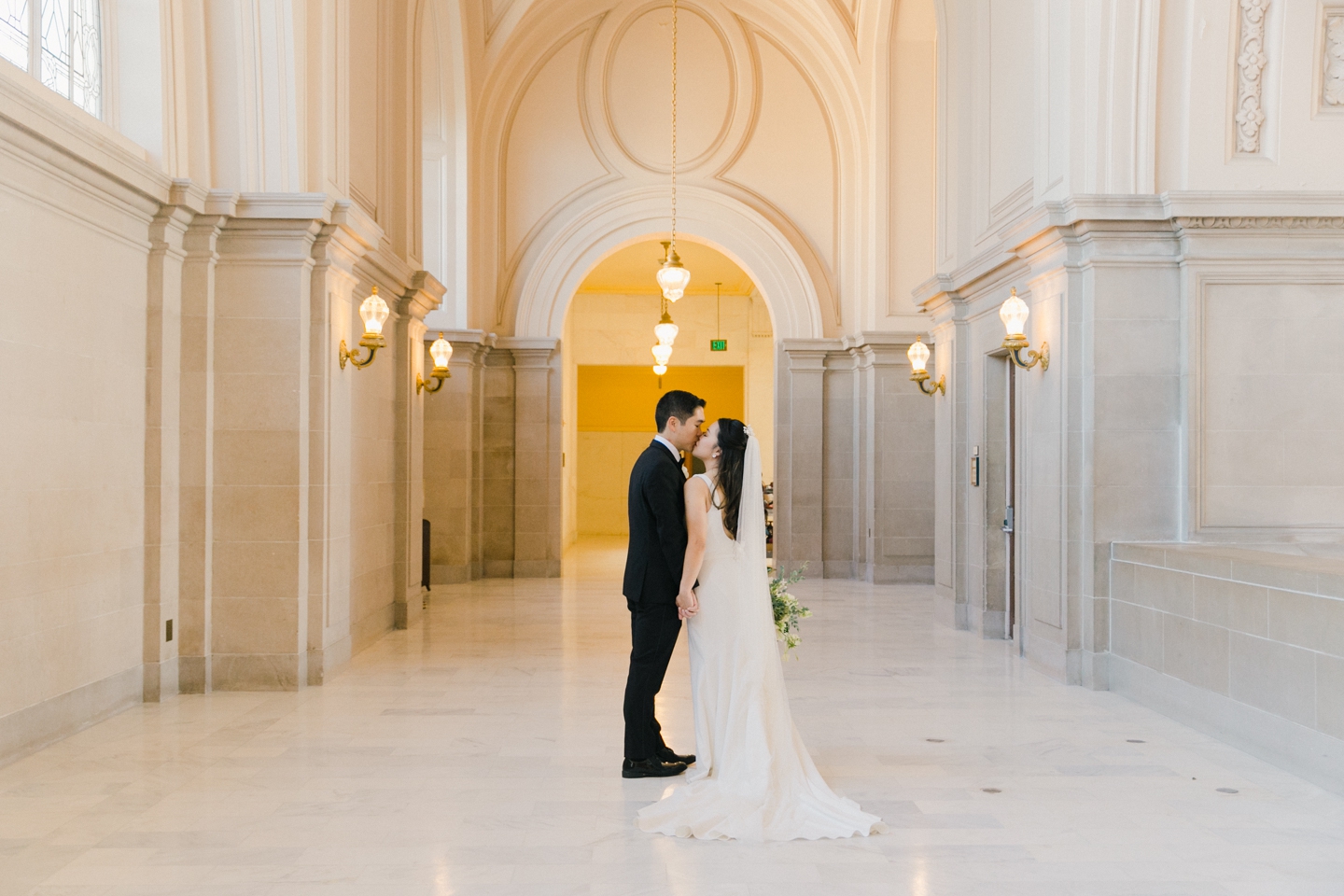 san_francisco_city_hall_wedding_025.jpg