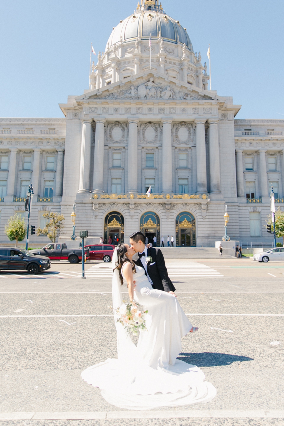 san_francisco_city_hall_wedding_030.jpg