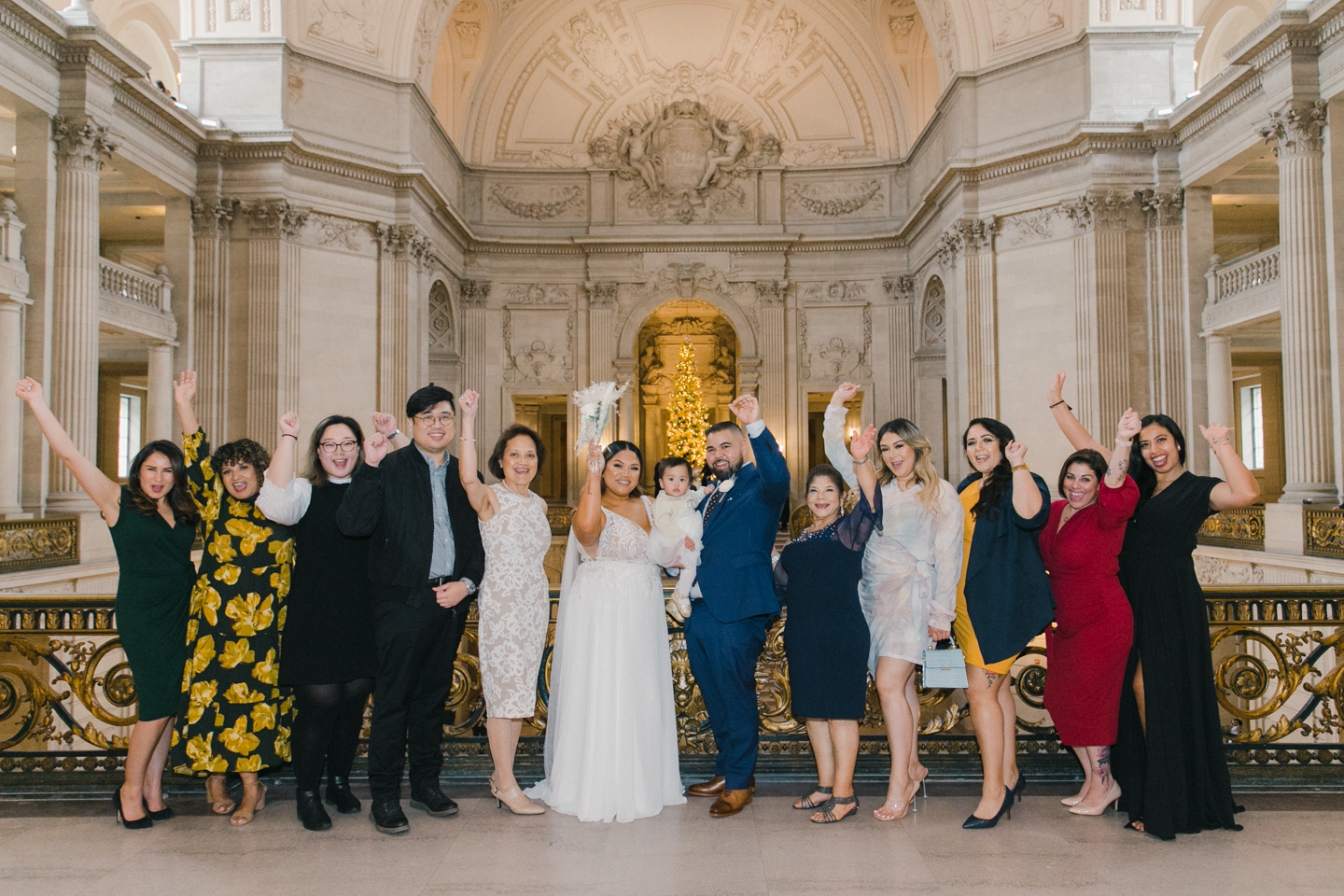 san_francisco_city_hall_mayors_balcony_wedding_021.jpg