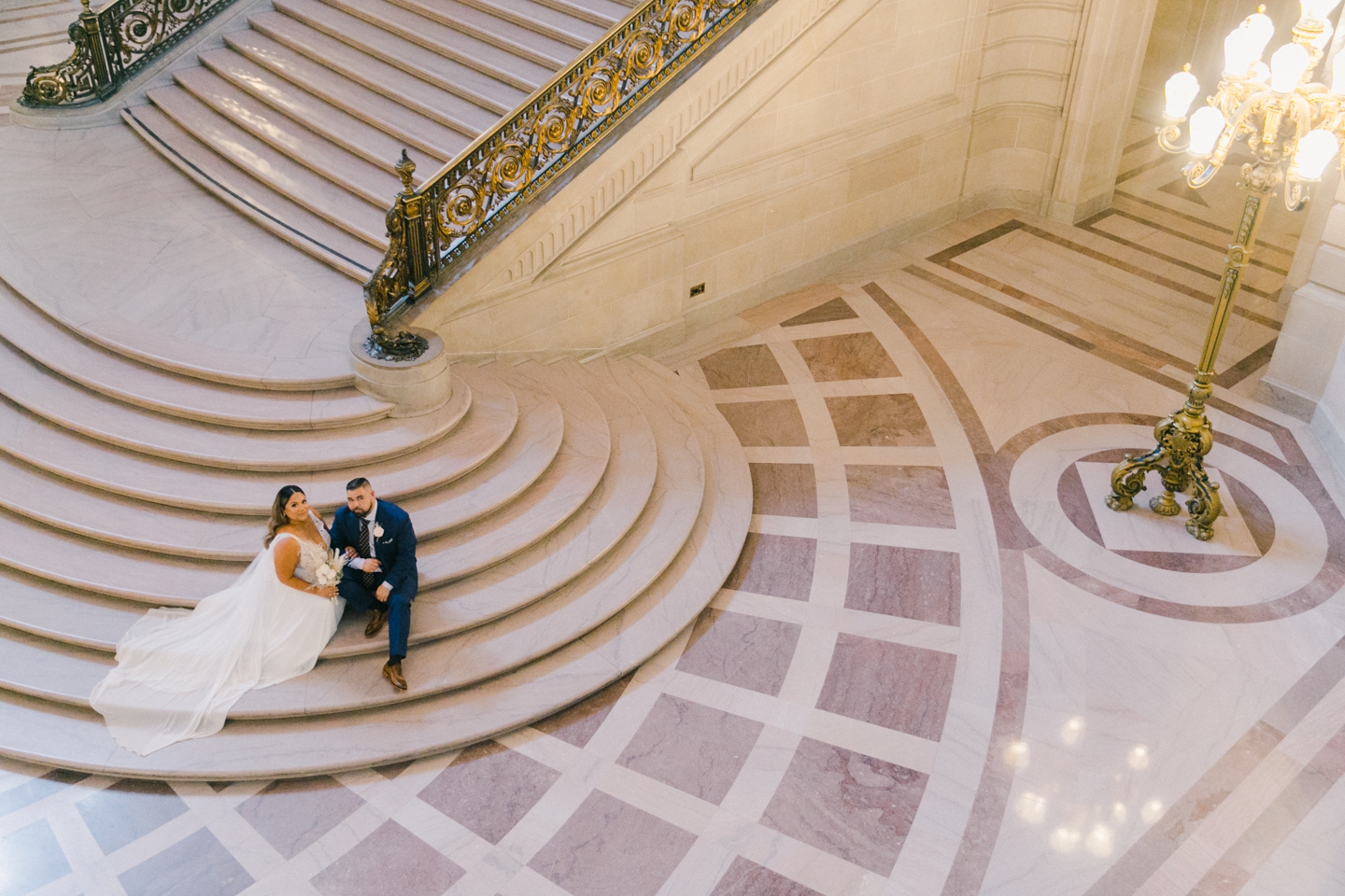 san_francisco_city_hall_mayors_balcony_wedding_023.jpg