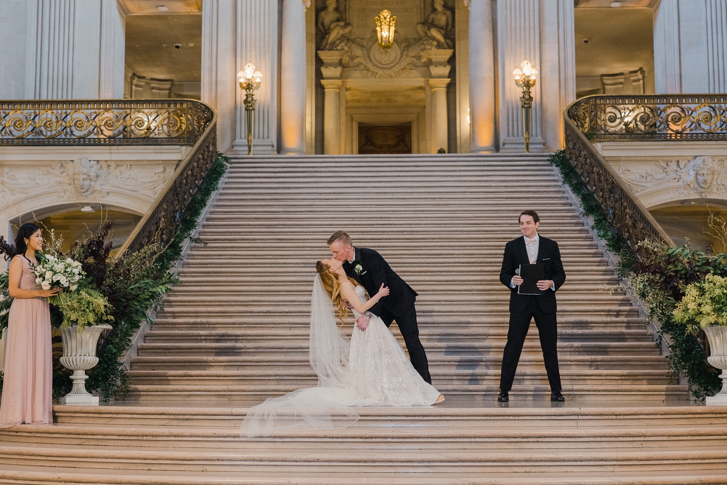 san_francisco_city_hall_wedding_0048.jpg