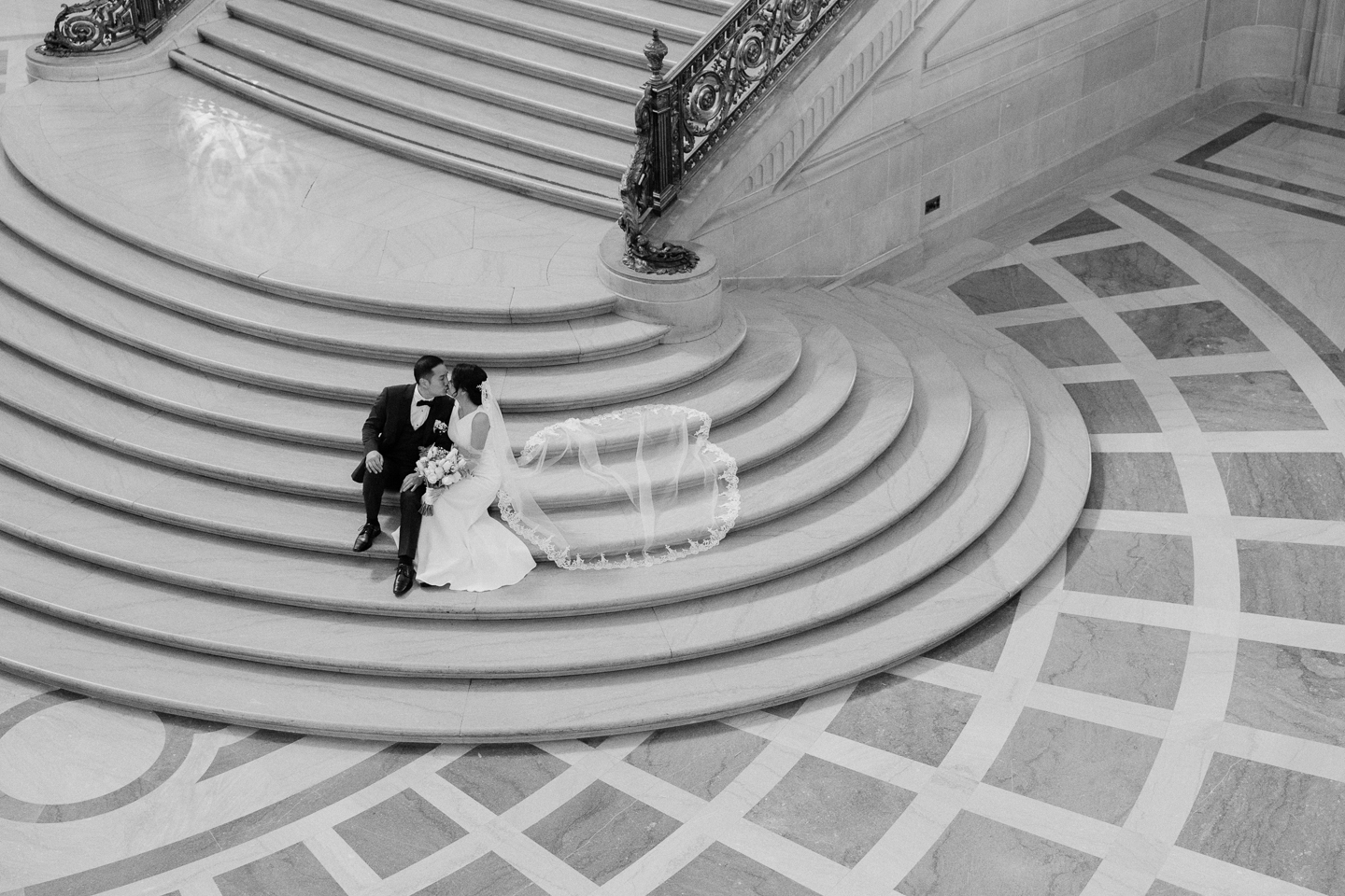 san_francisco_city_hall_wedding_002.jpg