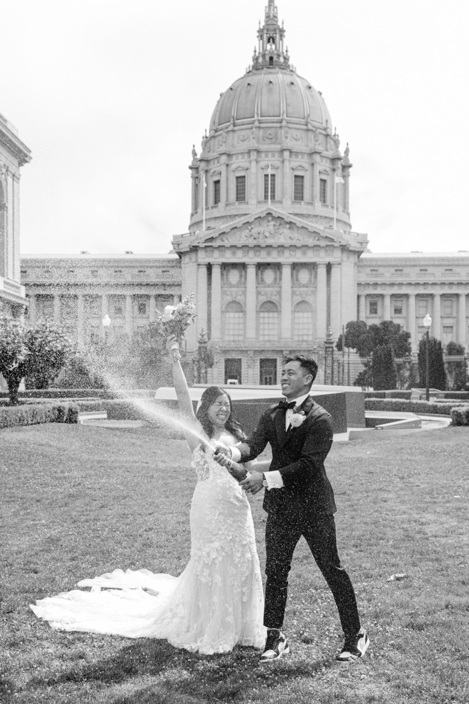 san_francisco_city_hall_wedding_013.jpg