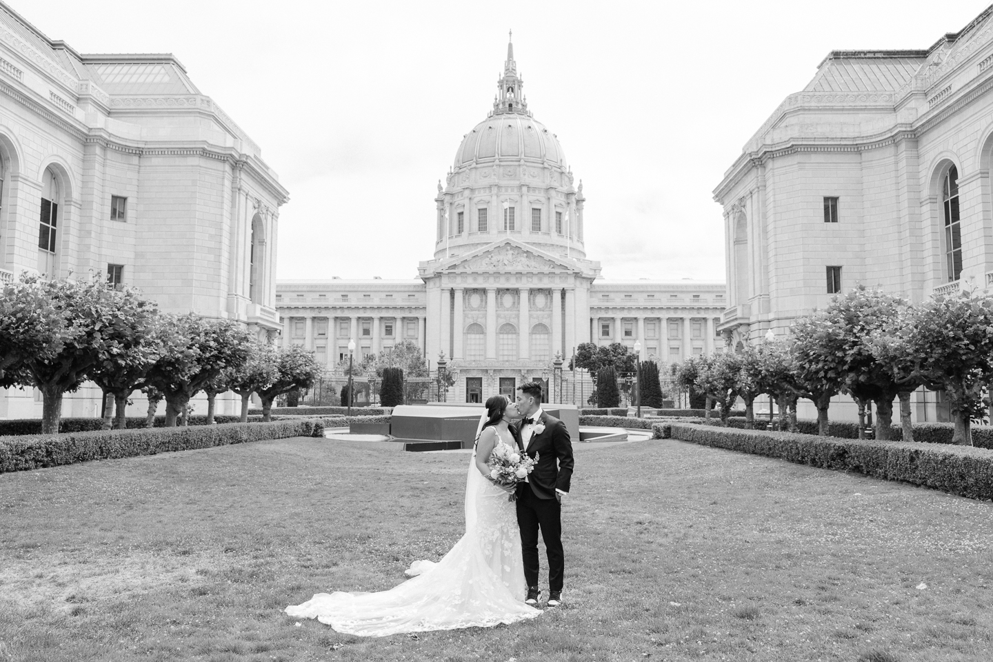 san_francisco_city_hall_wedding_016.jpg